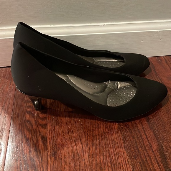 Size 9 Black Heels - Picture 2 of 3